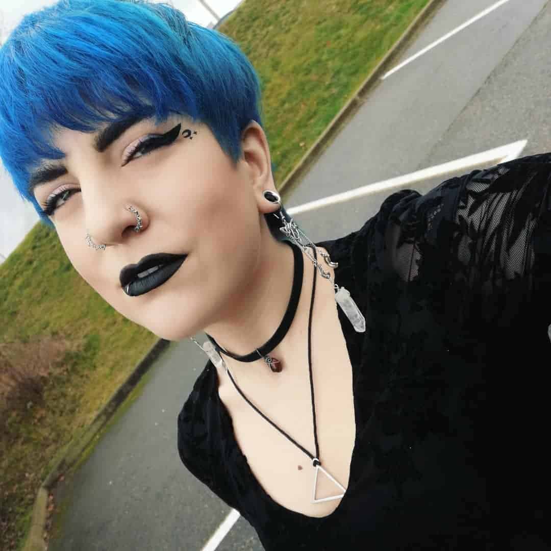 Medium Blue Wispy Pixie