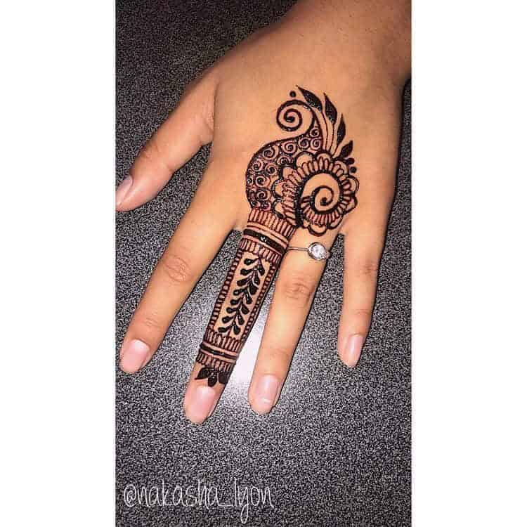 Ornate Finger Henna Tattoo