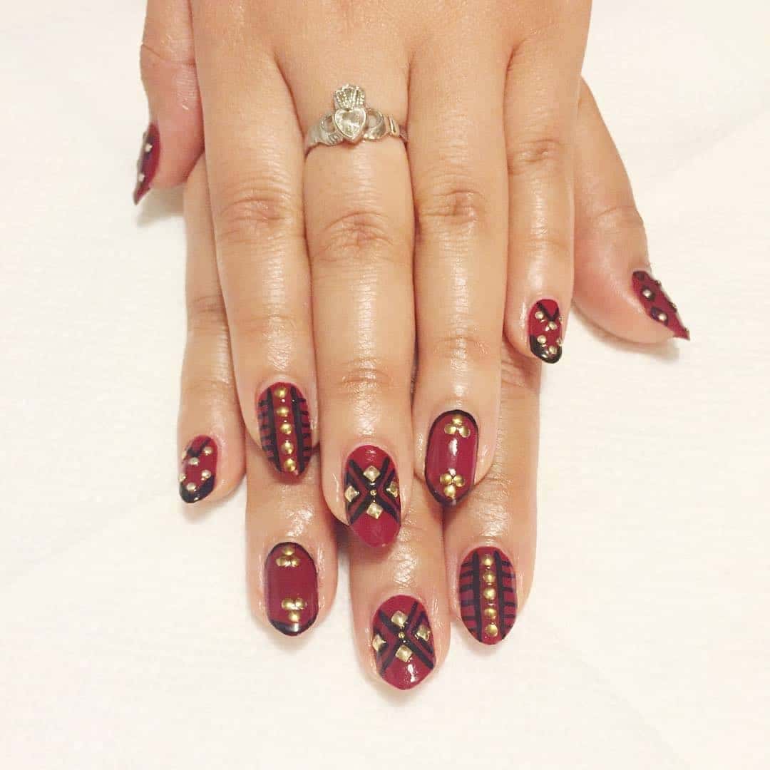 Marsala Gold Valentine’s Day Nails