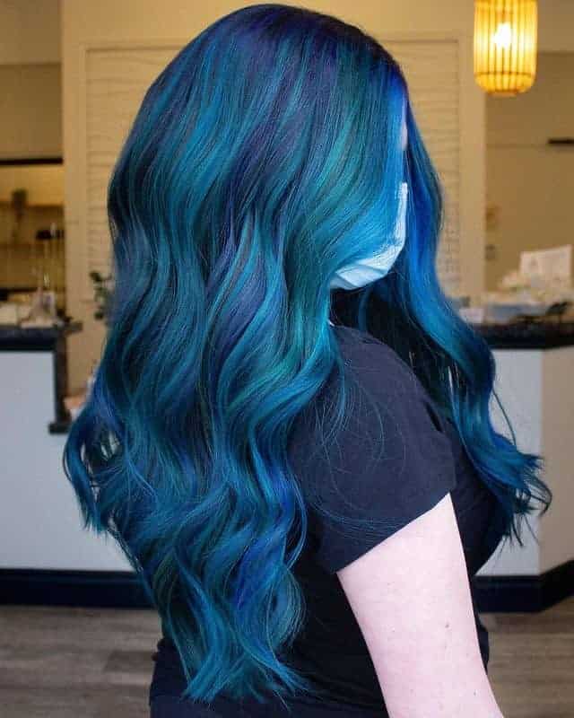 Teal Blue Voluminous Layer