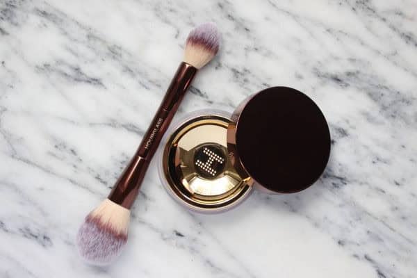 Best Premium Bronzer Brush: Hourglass Veil™ Powder Brush