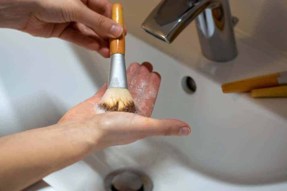 Your Guide to Makeup Brush Cleaners