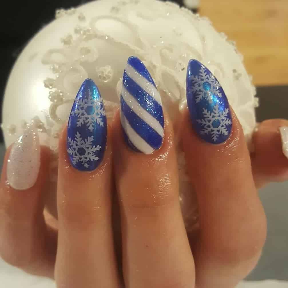 Christmas-Inspired Blue Nails