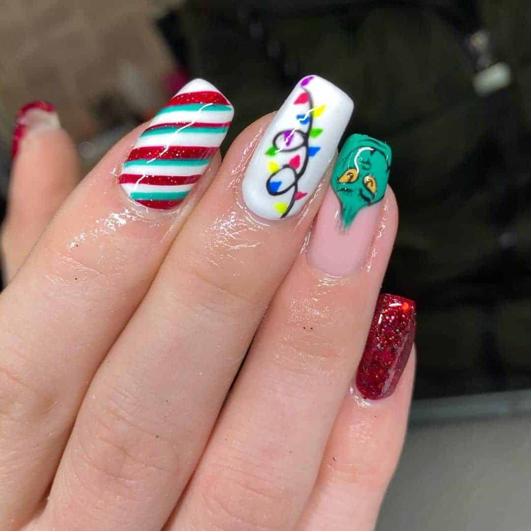 Grinch Christmas Nails