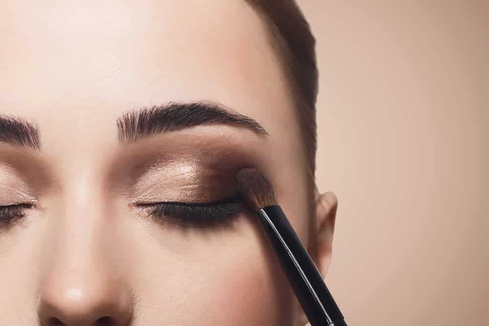 Pro Tips for Using Makeup When You Have Sensitive Eyes