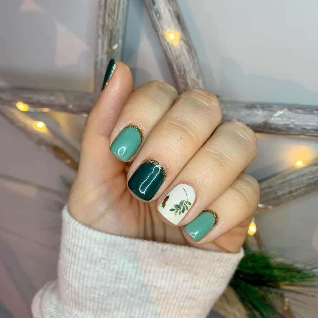 Classy Mistletoe Nails